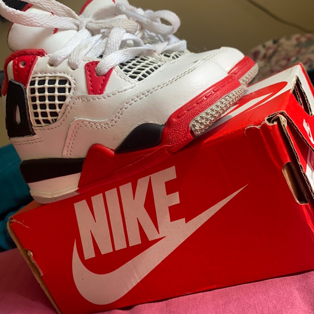 Lightly worn Jordan 4s